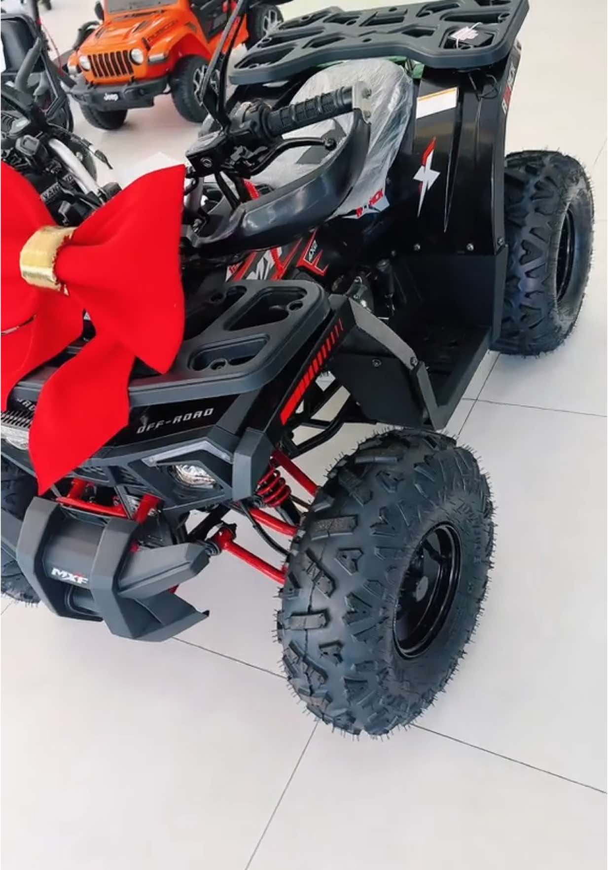 Quadriciclo Gasolina 4x2  Chame agora 46 999097836