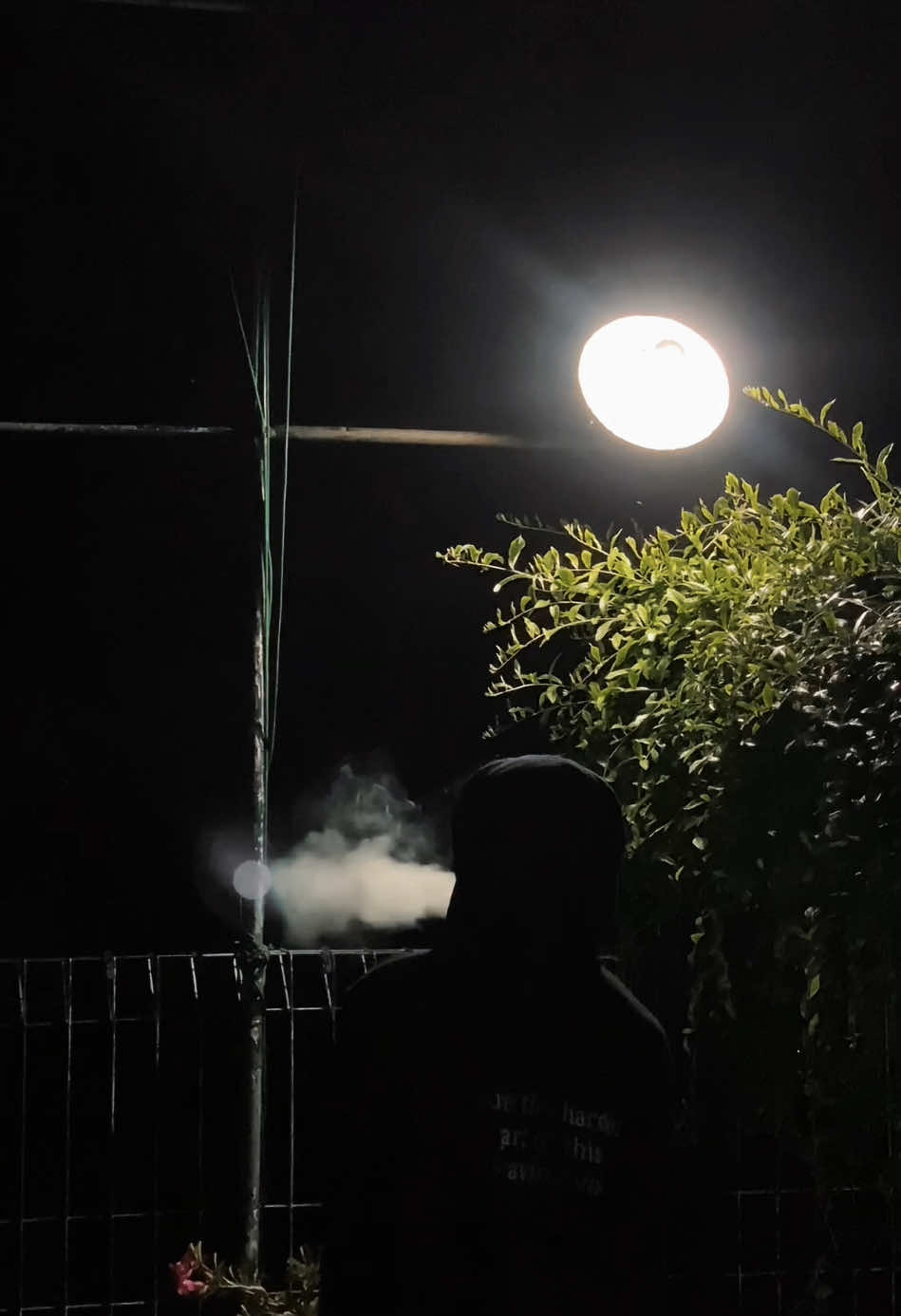 Seorang diri, menenangkan diri sendiri. #fyp #sadvibes #galaubrutal 