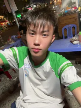 Mới cắt quả tóc đep qua