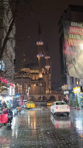 ✌️🇵🇸🍉✌️🇱🇧🌲🕊️🇺🇦 ✈️ Istanbul🇹🇷 magic 🪄✨ 🌧️ Rain🌧️   #bosphorus #eminönü #سفر #اسطنبول #تركيا #Стамбул 