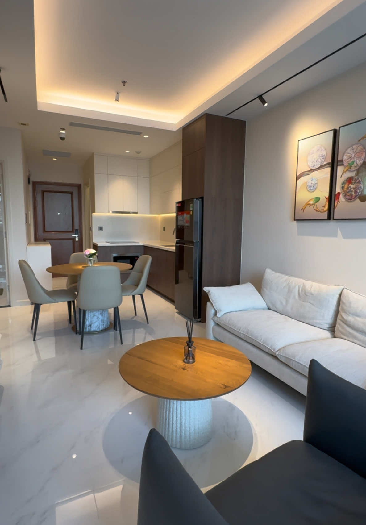 Ở đây tự nhiên thích đi bộ 😄 #canhoquan1 #canhocaocap #canhohcm 