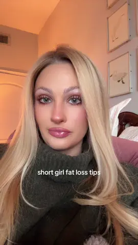 Head to IG for more!! #fatlossforwomen #petite #caloriedeficit #fatlosstips #fatlosscoach #weightlosstipsforwomen 