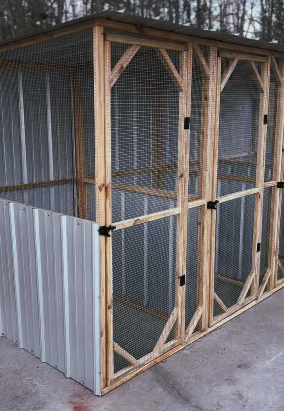 Our latest order was 5 of these 4 stalls at 6ft tall. 💪🏻💪🏻 #fyppppppppppppppppppppppp #fyp #fyf #foryoupage #chicken #chickencoop #chickensoftiktok #chickens #diycoop #chickencoopbuild #build #f #farm #farmlife #coop #chicken 