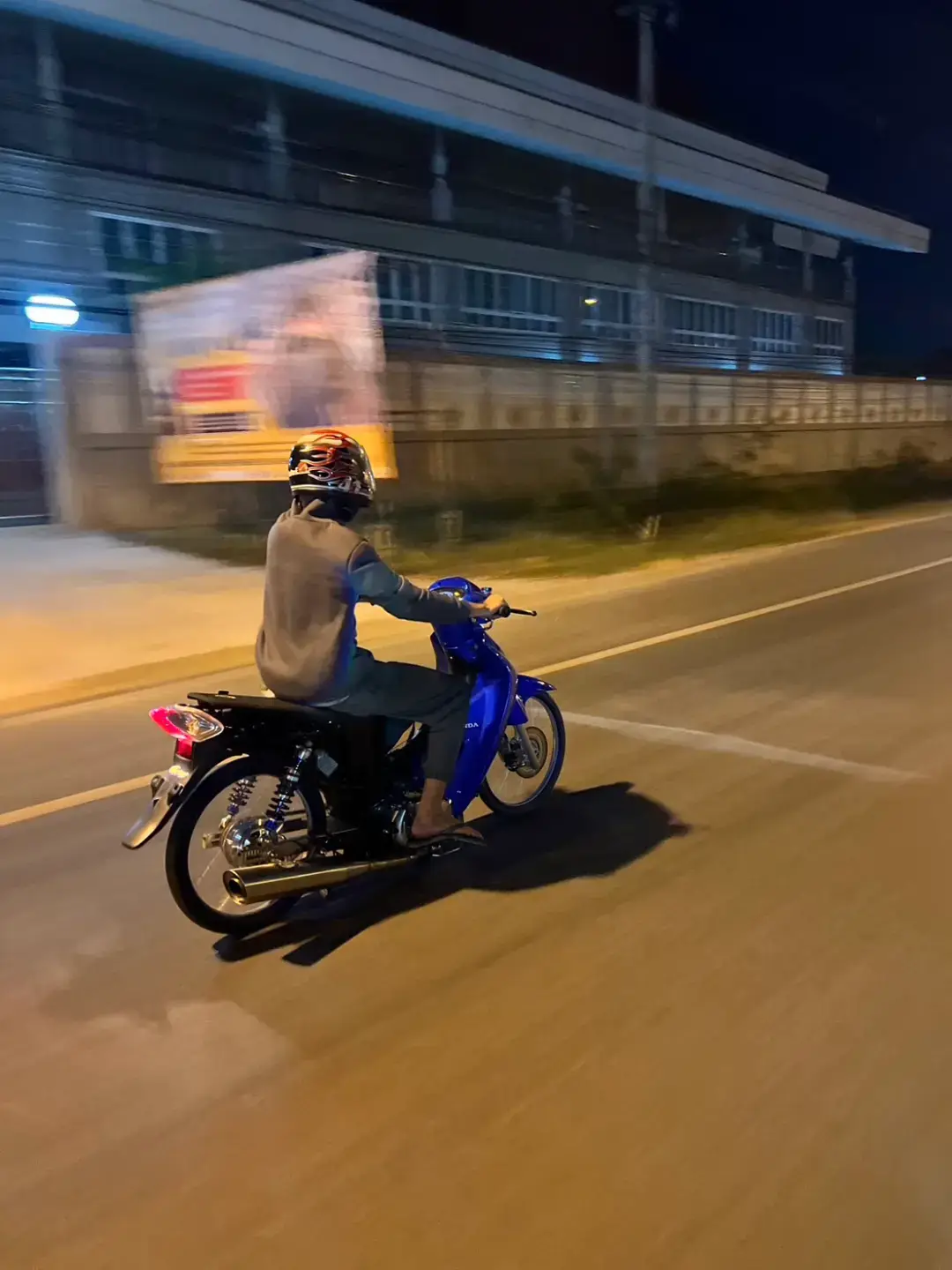 ไอ่น้องรอพี่แปบ เดียวพี่มา😂#ดังโคราช💚💙🤘 #ธีซุปเปอร์มาร์เก็ต💙 #เดอะเฟิสโคราช🚀💨 #ท้ายปันสุข❤️‍🔥 #ฟีดดดシ 