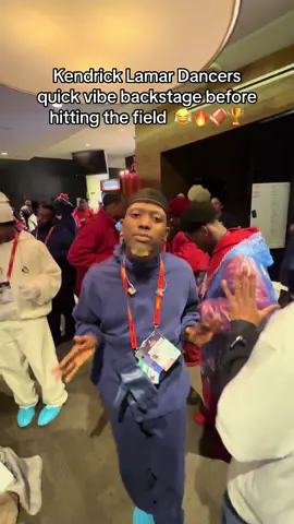 😂🕺🏽🔥 Sorry Drake we had to warm up  #kendricklamar #SuperBowl #theynotlikeus 