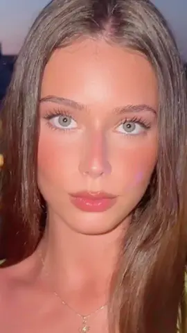 👸🏻Dancing through life, one step at a time💃🎶 #fyp #viral #trending #foryou #foryoupage #reels #explore #dance #fashion #beauty #luxurygirl #stockholm #swedish #model #glam