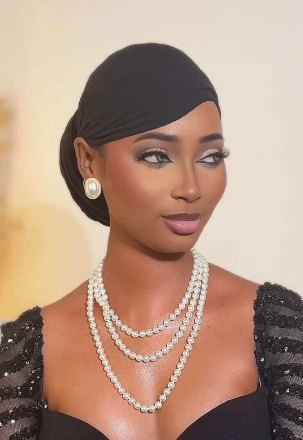 Je suis là 🎊✨ Contacte en bio #makeupartist #povmakeup #fyp #sénégal #viralvideos #makeup 