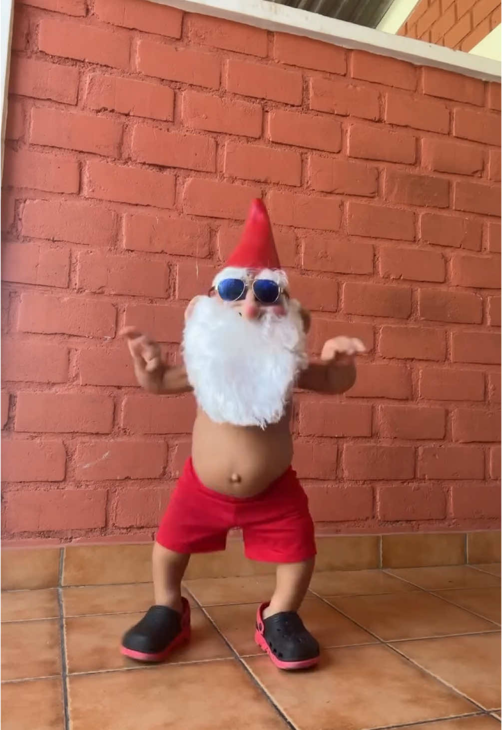 why he kinda..😭 (ilyTOMMY - pretty ho3) #ilytommy #fyp #explore #plaqueboymax #xaviersobased #jerk #hoodtrap #funnyvideo #littlepeople #littleperson #danc #vibe #fyppppppppppppppppppppppp #gnome #fypシ゚viral #tiktok #undergroundmusic 