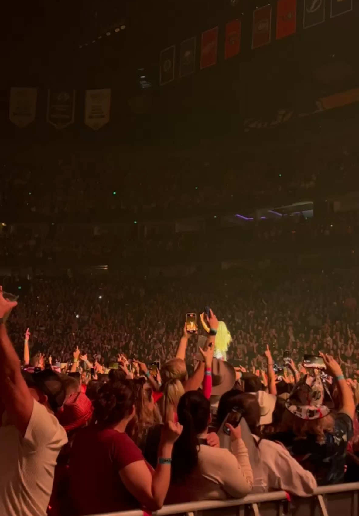 the vibes on tour for baggage are IMMACULATE 