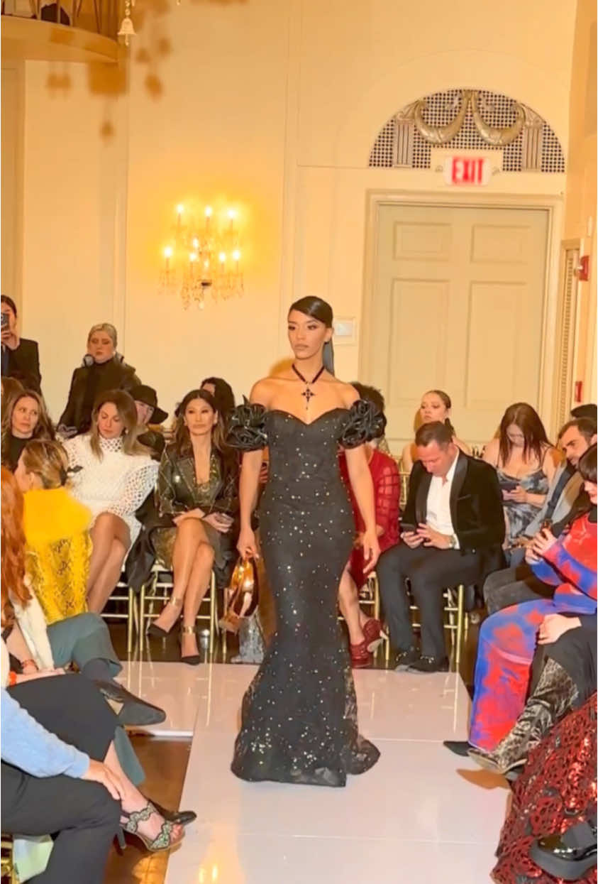 Our beautiful models during @NYFW modeling for @Dianamahrachcouture  👠 #ecmodelingacademy #nyfw #models #nyc #fyp #ecmodels 