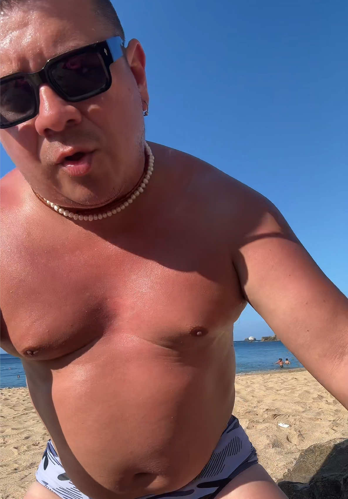 Ellos quieren vernos separado… yo solo quiero sentir que estás allá……. Tambor #mazunte #oaxaca #fkatwigs #cellophane #mexico #backpacking #tambor #pr 