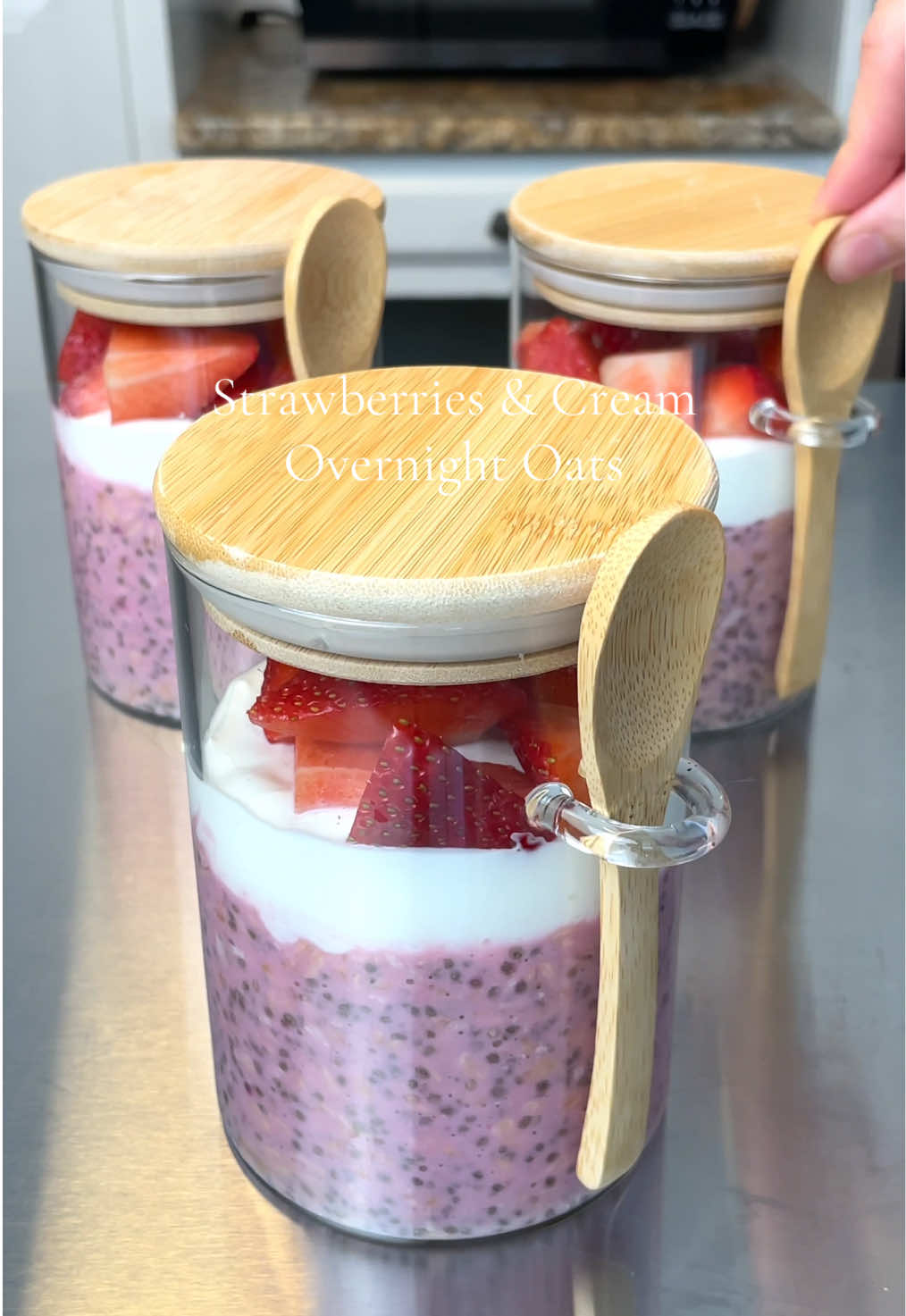 Strawberries & cream overnight oats 🍓 Ingredients: 1 cup frozen strawberries 1 ¼ cup oat milk ¾ cup rolled oats 1 tablespoon chia seeds ¼ cup vanilla yogurt Parfaits: 1 cup strawberry overnight oats  ¼ cup vanilla yogurt ¼ cup fresh strawberries Instructions: 1. Blend the frozen strawberries and oat milk for 5-10 seconds. 2. Combine all ingredients in a jar or container and mix well. 3. Wait about 3 minutes then mix again to avoid the chia seeds clumping. 4. Cover and store in the fridge for at least an hour or until a thickened consistency has formed. Follow along for more easy recipes! 💕