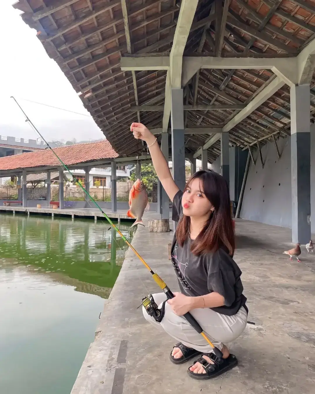 sama ikan aja deh @yourrkayesss #kayes #onickayes #cewekcantik #onic #onicesport #bidadari #fyp #mancing #mancingmania 