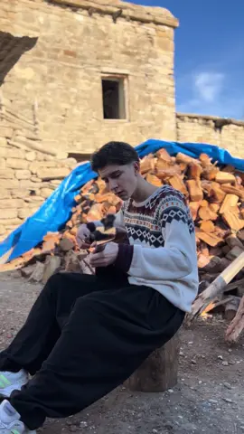 Artık herkes gibi bir elsin bana.#kesfet #❤️ #fypp #tutulsun #onecıkar #01 #ıphone15 #ıphone15 #fyppppppppppppppppppppppp #öneçıkartbenikeşfet #tellidere #öneçıkartbenikeşfet #tellidere #öneçıkart #tellidere 