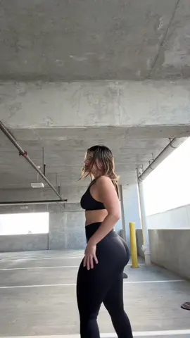 The best activewear is from @BEE STRONG ACTIVEWEAR LLC 😝😝 go shop the link in bio 🥹🩷 #BeeStrong 