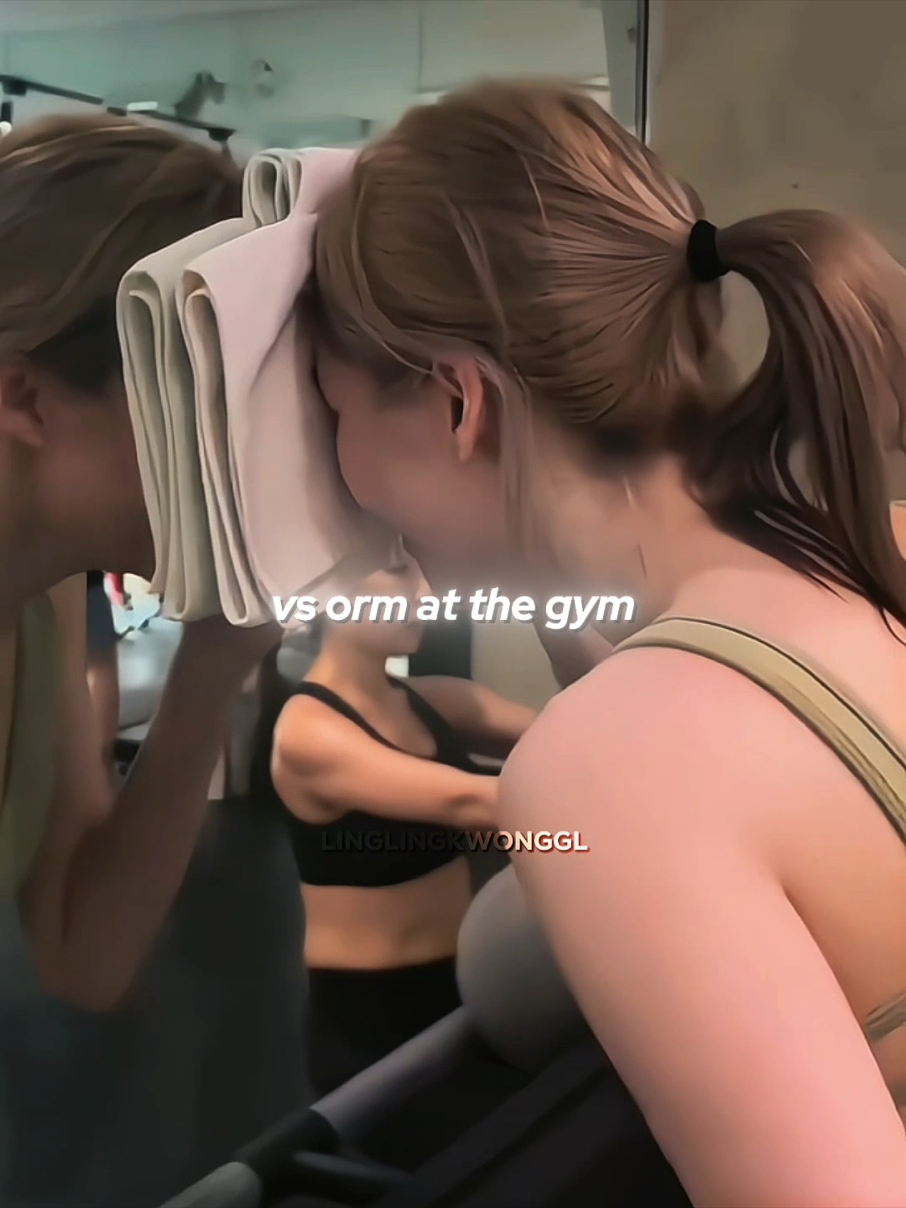 orm doing zumba instead, she's too cute 🤣 // #linglingkwong #ormkornnaphat #lingorm #ออมกรณ์นภัส #linglingsirilakkwong #lingling #orm #หลิงหลิงศิริลักษณ์คอง #หลิงหลิง #00K #fyp 