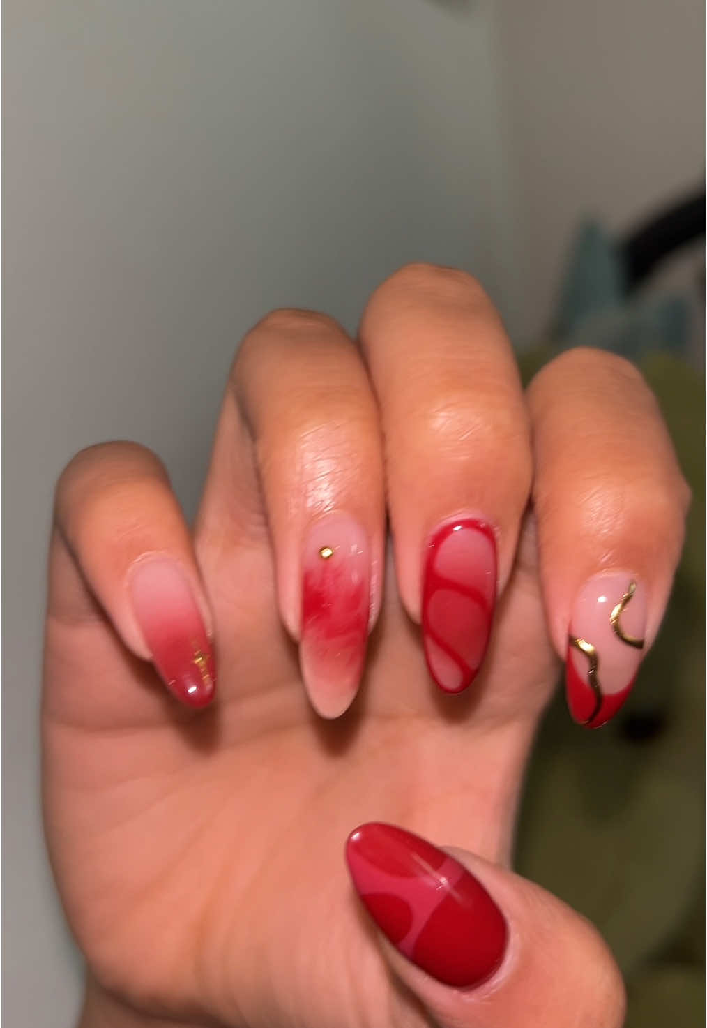 had to show off my february nailsssss!!!                                        🤭🫶🏽♥️.                                                               #fyp #naturalnails #ValentinesDay #valentinesnails #februarynails #browngirl #brown #telugu #desi #viral #trending #xybca #prxnuthiii 