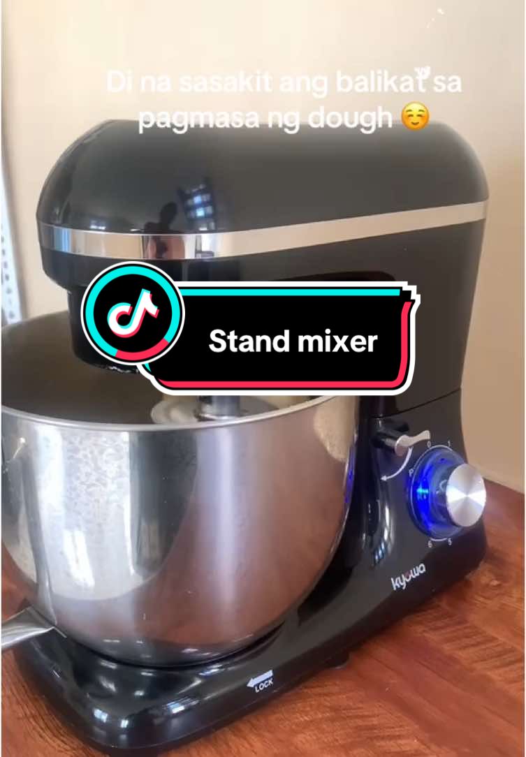 Di ba sasakit ang balikat sa pagmasa ng dough ☺️ #baking #kyowa #standmixer 