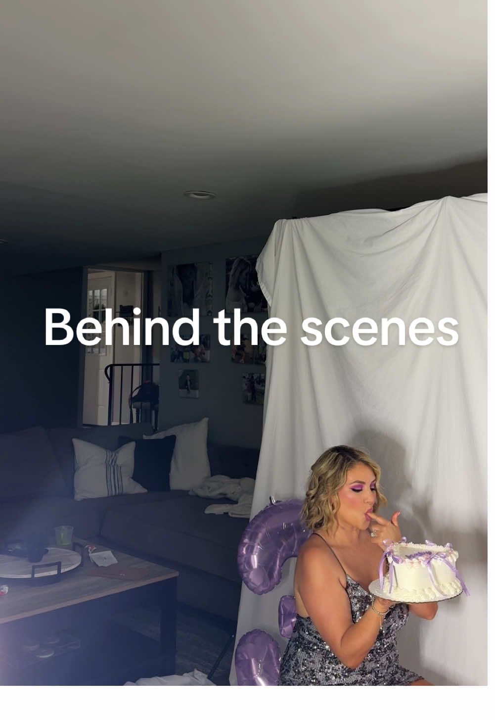 You don't need an expensive shoot! DIY it yourself  #bday #glittercake #bdayshoot #MomsofTikTok #bdayvideo #bdayphotoshoot #bdaypics #diyshoot