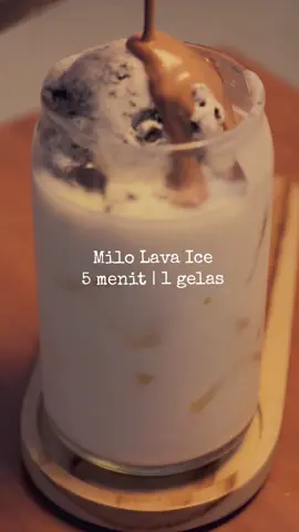 anyeonghaseo womenss 🖐 im back 🤗🤗 Buat pemanasan kali ini aku mau ngopi2 cantik ala2 cafe gt kan.. Jangan lupa di save buat list menu buka puasa ya womenss 🤗 Resep :  1bngkus Milo 2sdm freshmilk 1sdm skm 80ml fresh milk 1scoop vanilla ice cream es batu secukupnya #ideminuman #idebukapuasa #iftarideas #iftar #menusimple #esmilo #reseptiktok #resepsimple #fyp #fypage #fyppppppppppppppppppppppp #menuviral #fyptiktok 