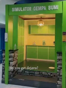 mauu lagi plcc, random banget ih pelukann@nonovia18 @urgf_ririw #foryou #fyp #tamanpintaryogyakarta  #moots? 