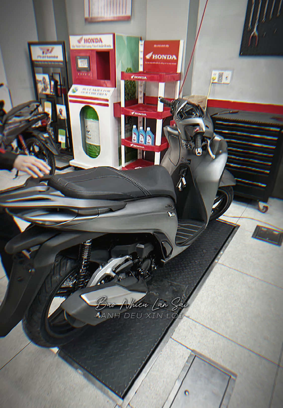 @no1cuoptaxi12p1 @Anh Phi Nhon 🛵 giờ đến lượt tôi nhé, hùng vương 100m tôi xin cái nick tik tok của b thôi... #sh350i2025