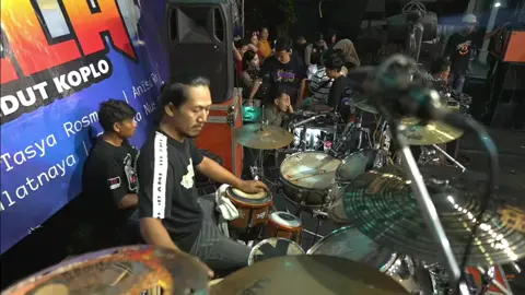 Cek Sound (Nyanyian Rindu) - Om Adella #ceksound #nyanyianrindu #omadella #adella  #hennyadella #omadellaofficial_ #adellamusiccommunity #adellatherealdangdutkoplo #adellamusic #ccproduction #amcindonesia #dangdut #therealdangdutkoplo #dangdutkoplo #cumicumiaudio 