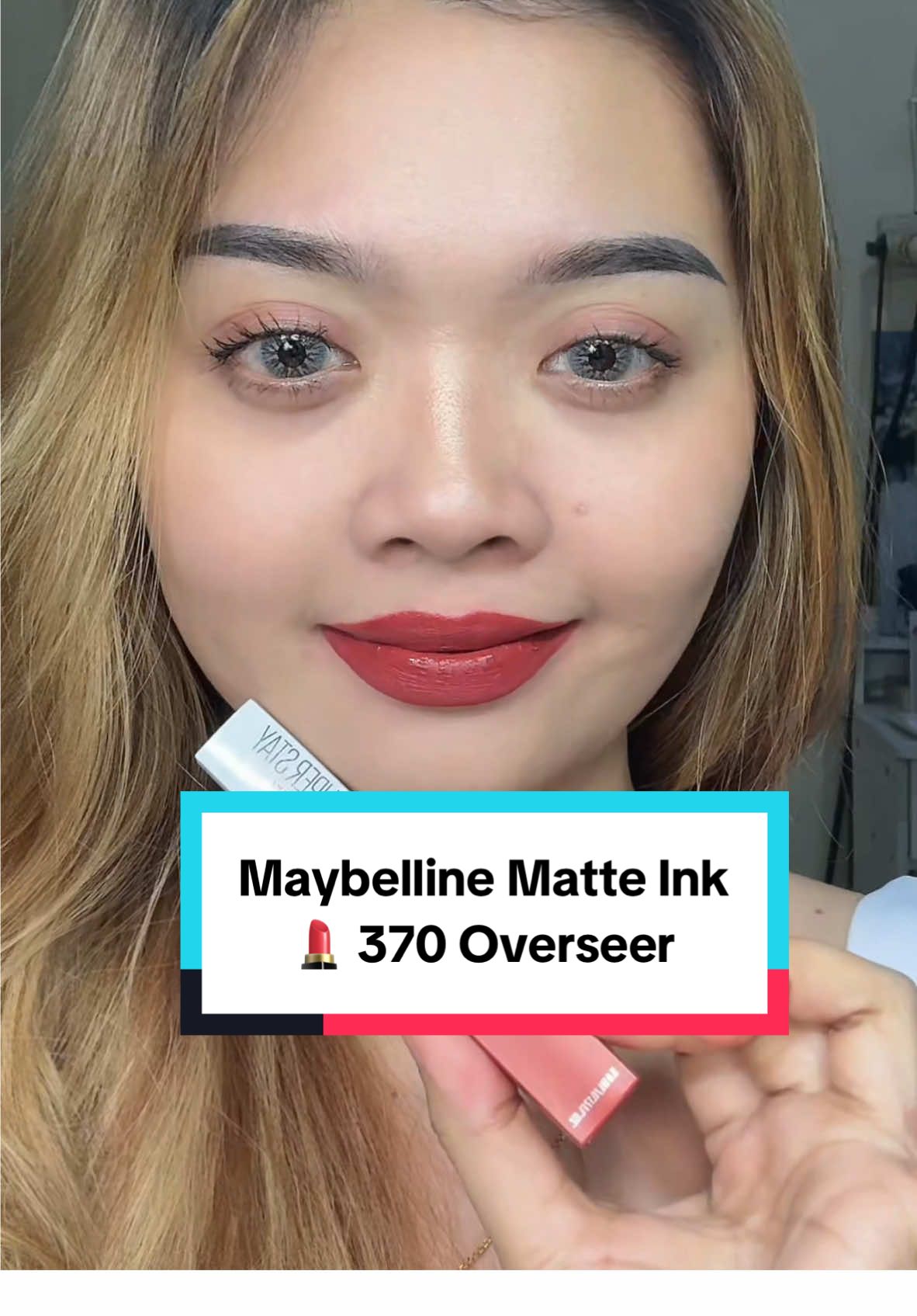 Pecinta lipstik merah kalem dan natural clbain shade dari 370 Overseer by @maybelline_indonesia  . . . #wearemaybelline #maybelline370overseer #lipstikmerah #maybellineindonesia #superstaymatteink41warna #370overseer #lipstikmaybelline #makeup 