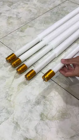 5 bóng đèn led 1.2m siêu sáng giá chưa đến 200 cành. Nhấp tay vào giỏ hàng bên dưới để đặt mua #hoidenledvietnam #denanson #tuypled#tuyefCut #denled#CapCut 