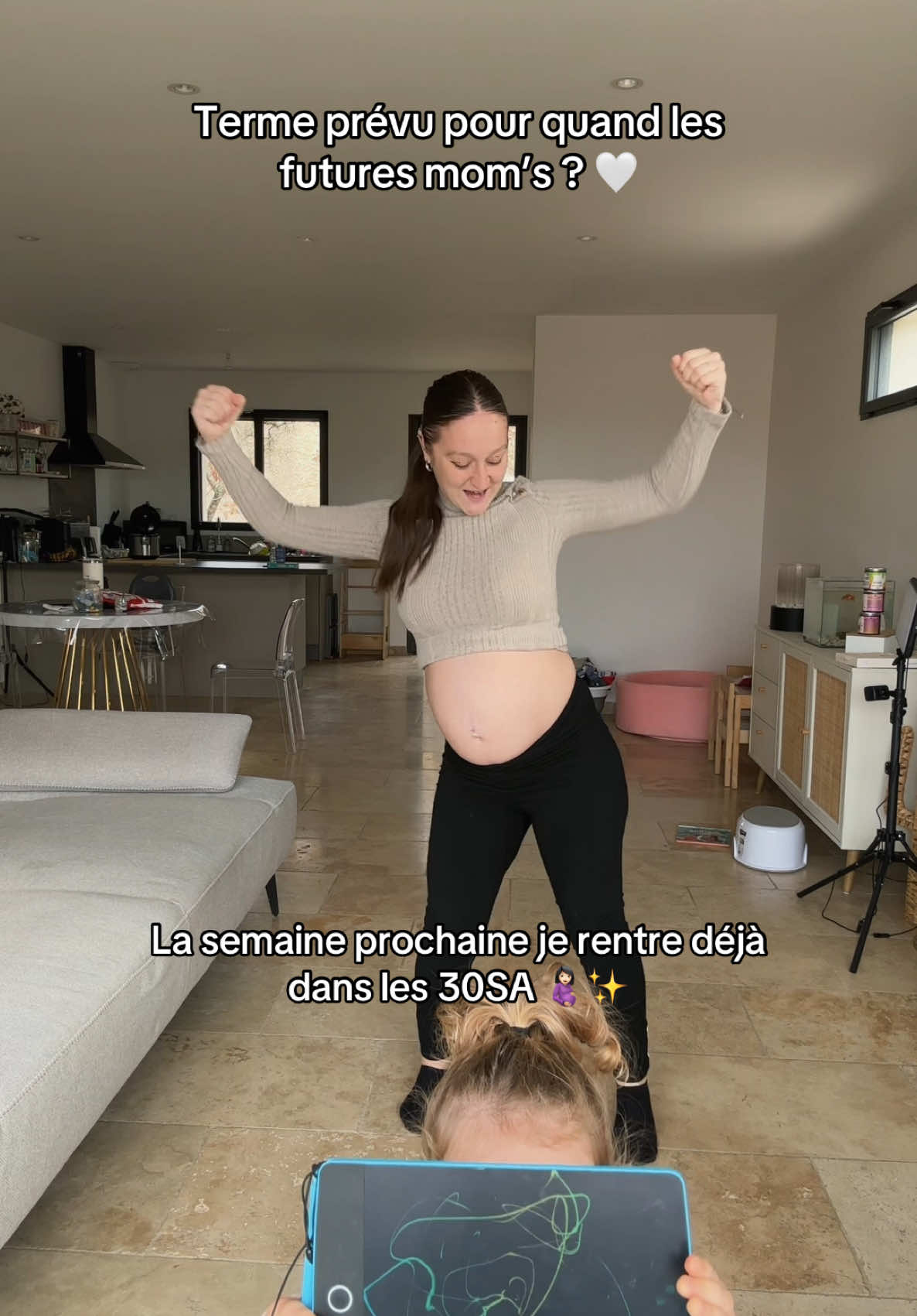 Ne loupe rien sur lnstå loeliecasano ✨🤰🏻