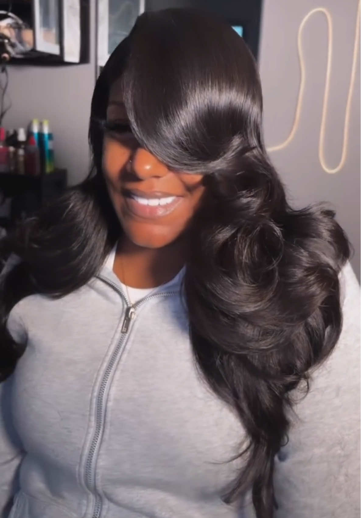 Look at those layers in our raw Indonesian bundles from my hair collection ❤️‍🔥🔥😍 traditional quickweave. #fyppppppppppppppppppppppp #fyp #fypシ #fypシ゚viral #feathered #layers #heavylayers #quickweave #quickweavetutorial #quickweaveinstall #quickweavestyles #middlepart #sidepart #blackgurlluxury #nashvillehairstylist #nashvillehairstylist #BlackTikTok #hairstylistsoftiktok 