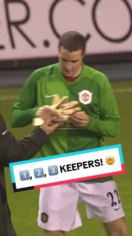 When United had THREE goalkeepers 🤯 #MUFC #ManUtd #PremierLeague 
