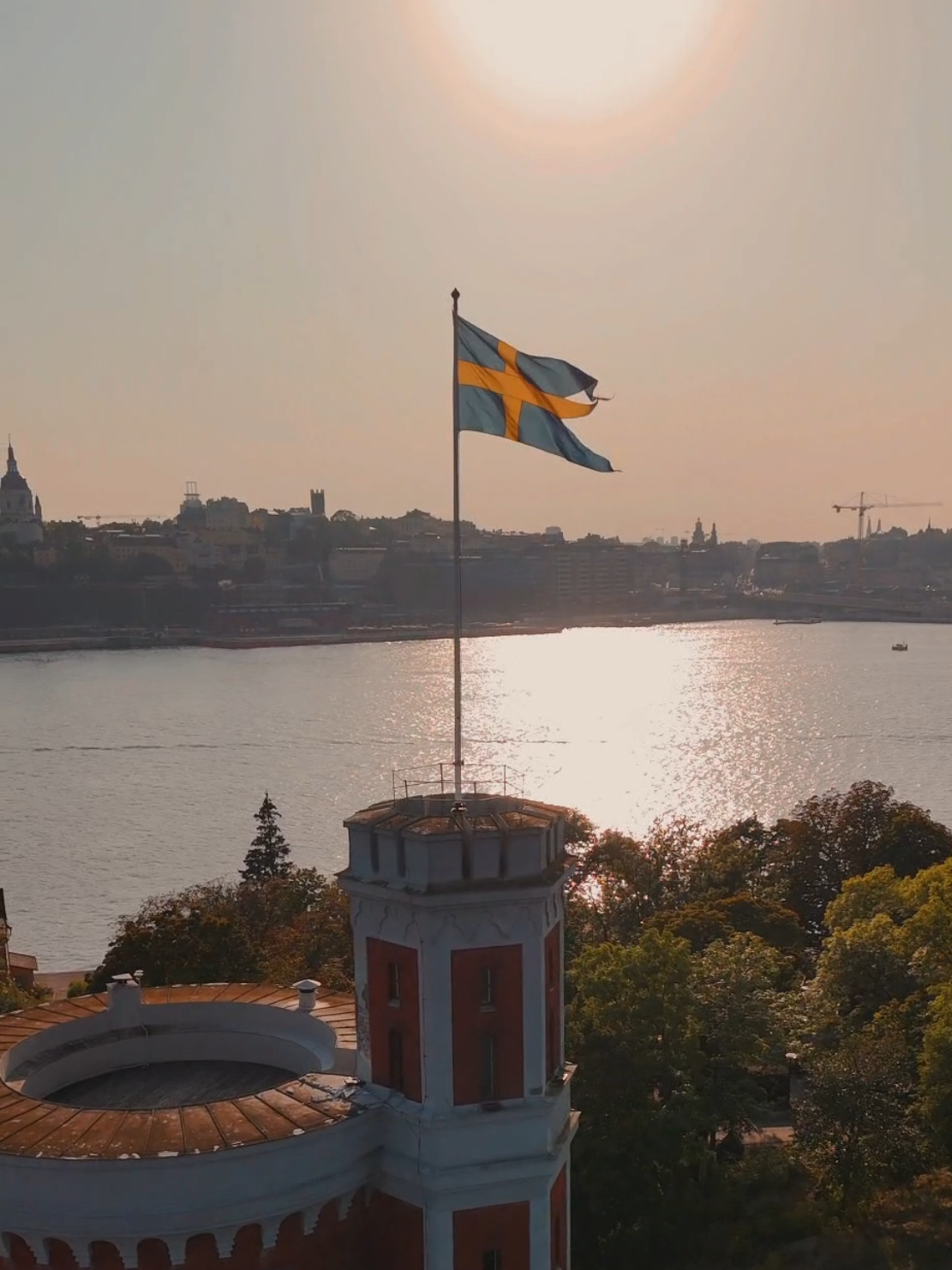 Sweden 🇸🇪 #DroneVideo #DroneShot #Viral #DroneLife #Stockholm #Sweden #Travel #Scandinavia #Nordic #VisitStockholm #ExploreSweden #Cityscape #AerialView #UrbanExploration 