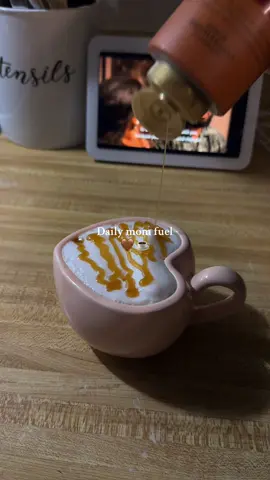 Coffee break 🤎☕️ happy Thursday! #fyp #coffeetok #momfuel #momtok #MomsofTikTok 