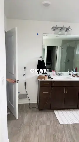 GRWM 😄✨ #grwm #fyp #foryoupage #makeup #meritbeauty #hudabeauty #tower28 @Tower 28 Beauty @MERIT Beauty @hudabeautyshop @Cosmakery 