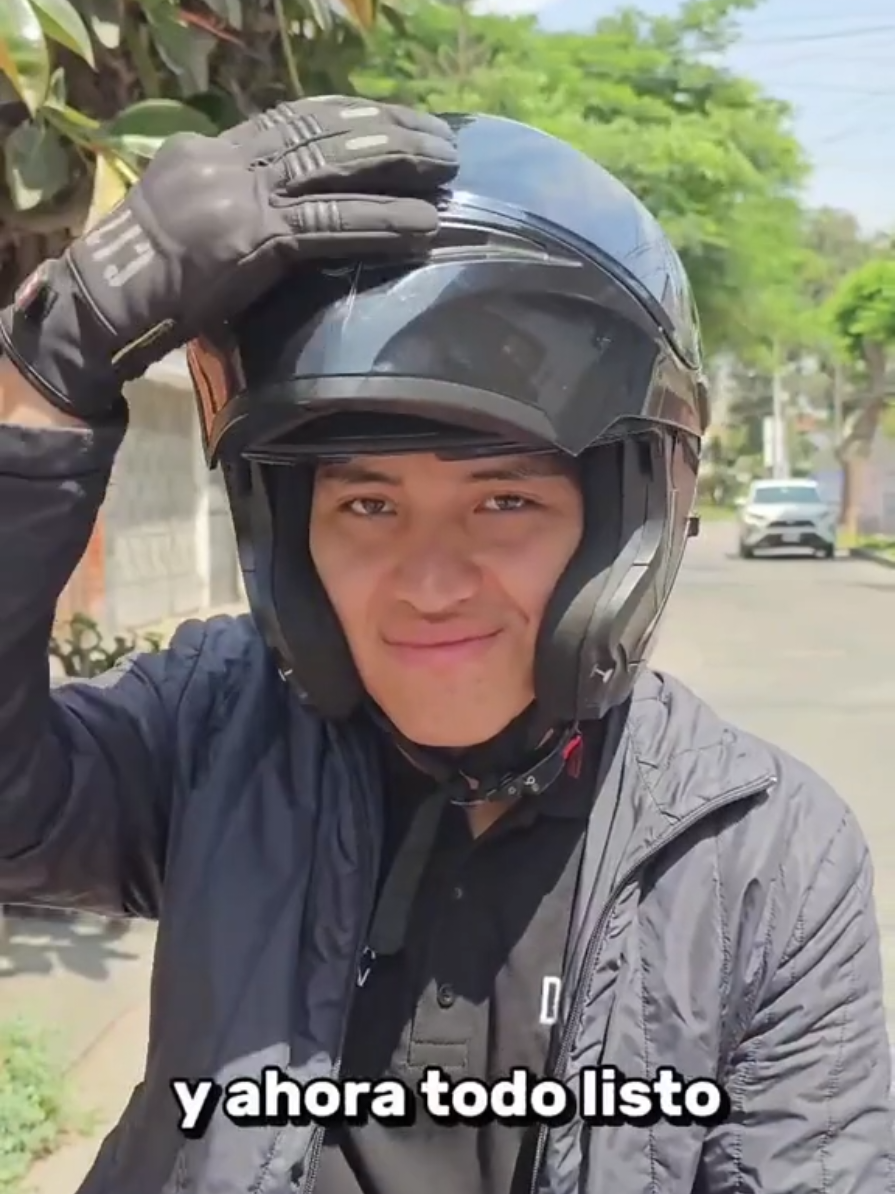 😃 ¡Tu seguridad llega hasta la puerta de tu casa! 🏍️✨ Entregamos cámaras EZVIZ para que protejas lo que más quieres 👨‍👨‍👦📹🔒  ¡Gracias por confiar en nosotros! ❤️ 🚀 ¿Listo para mejorar tu seguridad? ¡Haz tu pedido ahora! #EZVIZ #EZVIZPeru #camarasdeseguridad #H6C #h7cdual #H8c #H9c #HogarSeguro #Parati #deliveryperu #motorizado #compraonline #viraltiktokvideo #fyp #ForYouPage #entregarapida #camarasparacasa #viraltiktokvideo #paratiiiiiiiiiiiiiiiiiiiiiiiiiiiiiii #rezziomoto 