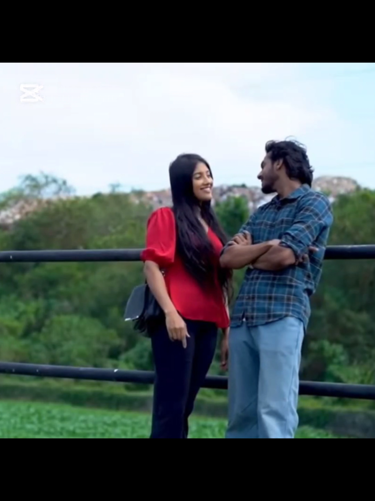 ඔයාගේ සුවද අරුසමුත්තු හදුන්කූරූ සුවද වගේ.. ඔයාගේ පපුව සනී ඩියෝල්ගේ වගේ... 🤭❤️ #chathuranga_kodithuwakku #juraliya #swarnawahini @Anjali jayasinghe 