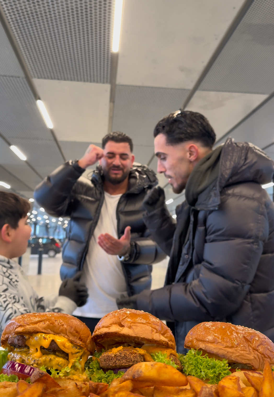 Heute 23:59 Uhr „Habibi“ 💞 @ALI471 #fyp #foryou #foryoupage #foryourpage #xybca #fy #viral #FoodLover #eat #eating 