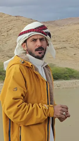 لكن مدام الوضع يمشي نمشيه...منشان ما نقطع حبال العلاقه.🚶‍♂️