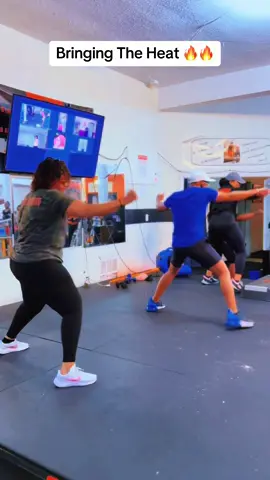 Kickboxing and flat floor burpees  got the body burning, cardio had us gasping, and the energy was through the roof! 💨🔥 Think you can handle it? Challenge yourself and join us at 7 PM! Let’s get STRONGER together. 💪 #BKMFitness #SweatAndSuccess #fyp #foryoupage #cardio 