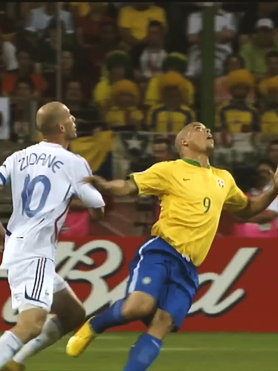 zinedine zidane skills vs brasil WC2006 #france #brasil #zidane #ronaldo #kaka #ronaldinho #Henry #worldcup #germany2006 #fyp #viral #edit #football #footballtiktok 