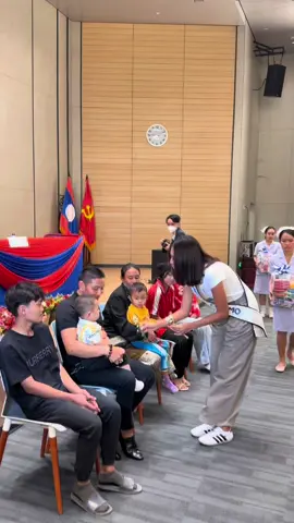 We feel incredibly fortunate to have the opportunity to extend our hearts to the people of Laos. We understand that a single act of support may seem small, but we are grateful to have organizations by our side, always ready to stand with us and spread love. Pain is not only healed through medicine but also through care and genuine compassion.   Our deepest gratitude goes to Smile Train and the dedicated medical team at Mahosot Hospital, who have tirelessly devoted themselves to these little angels, giving them not just beautiful smiles but also a brighter future ✨ #MissCosmo #SmileTrain #MissCosmoLaos #KetutPermataJuliastrid #UniMedia #ImpactfulBeauty