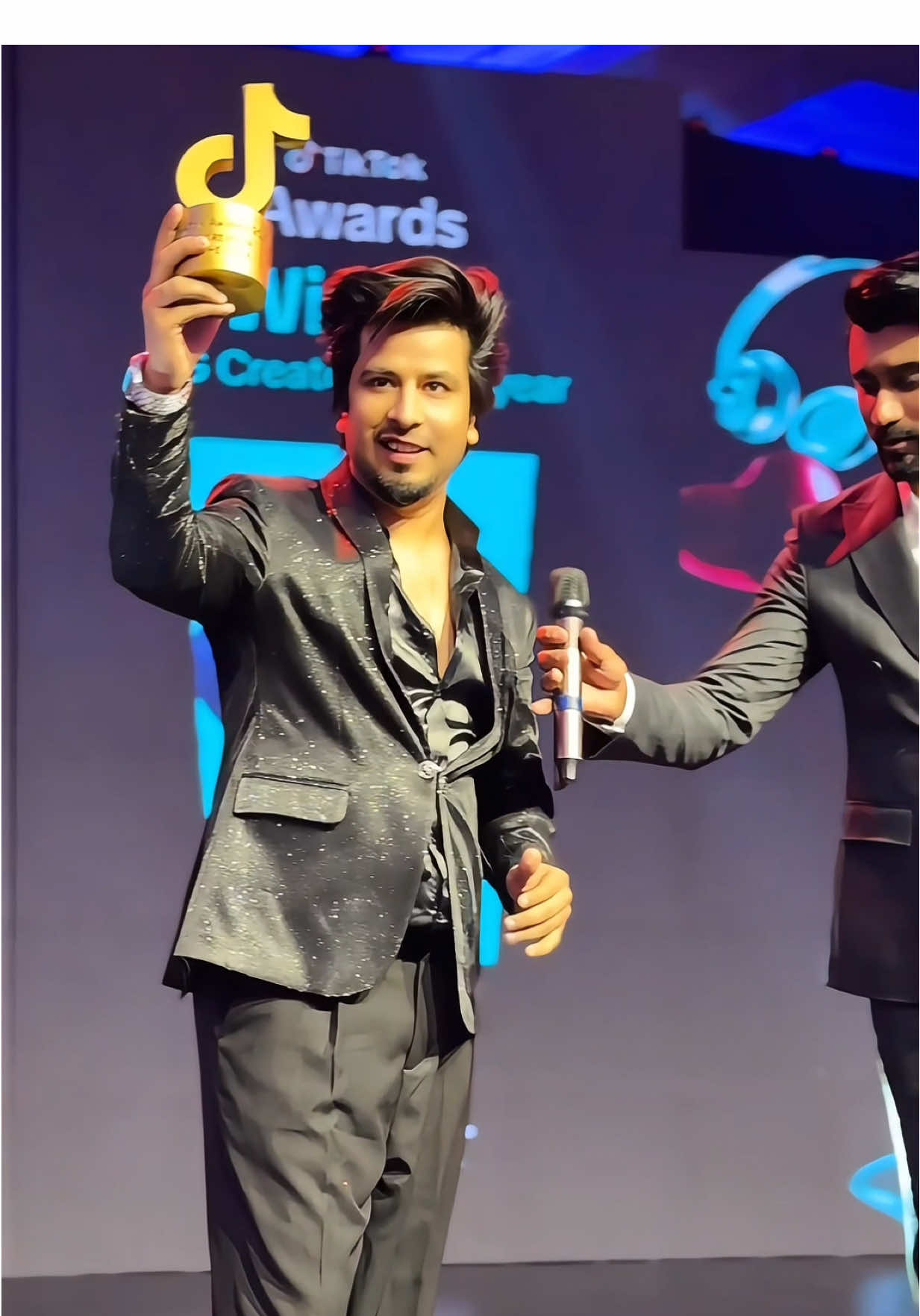 App sab kay pyar ki waja se mae jeet gya 🥰 “Love You Everyone” #sidmrrapper #foryou #foryoupage #tiktokawardspk 