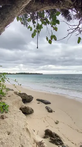 Pantai Ter-cantik di Kabupaten Banggai 🥹⁉️🌊  #luwukpride🏝🔥 #keindahanalam #luwukbanggai #xyzabc 