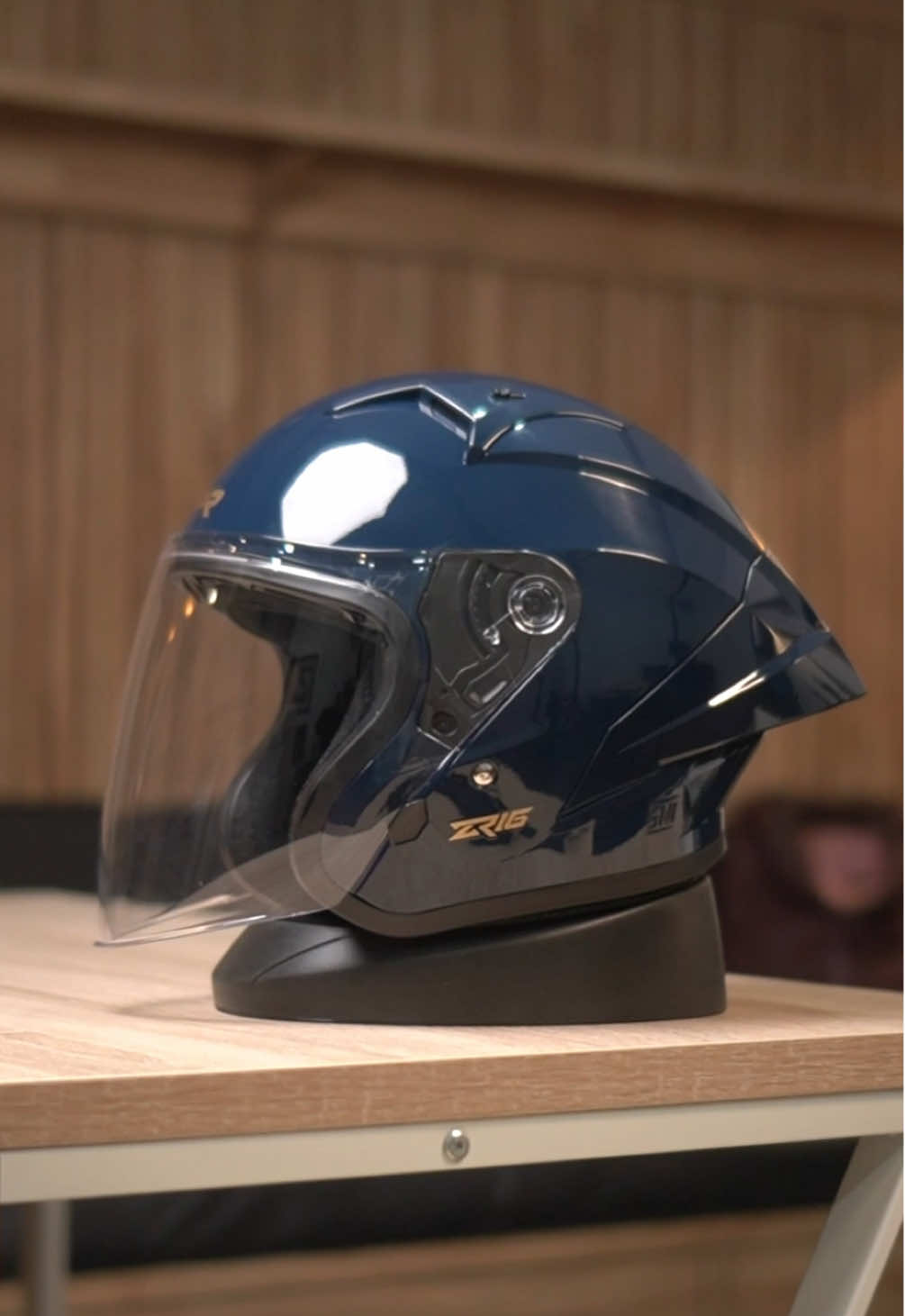 Sebanding dengan harganya.. #helmmurah #reviewhelm #jprzr16 #jpx #jpxnovax