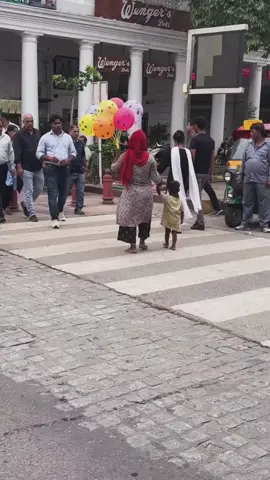 Always help never trouble this poor soul 🙏🙏 No one has ever been Poor by helping other give something of whatever you have everyday Follow Filmymantra for more #foryou #fyp #filmymantra #charity #support #viral #trending #help #support 