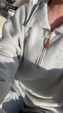 #สเวตเตอร์ #เสื้อวอร์ม #เสื้อแขนยาว #นายหน้าtiktokshop 