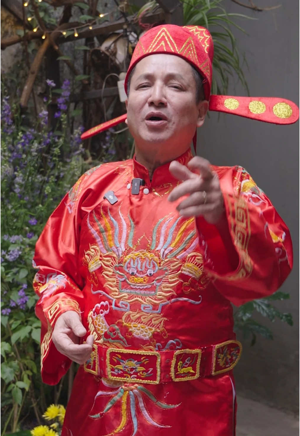 Trung niên Cổ Nhuế xin thề chưa đầy 2 sọt chưa về quê hương 😆😆  #chitrung #WINDECO #nsutchitrung #wenetwork #taogiaothong #taoquan 