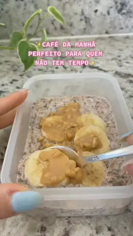 Café da manhã perfeito para quem não tem tempo.... Já salva essa receita para fazer!! #cafedamanha #cafesaudavel #aveia #emagrecer #emagrecercomsaude #dicasfitness 