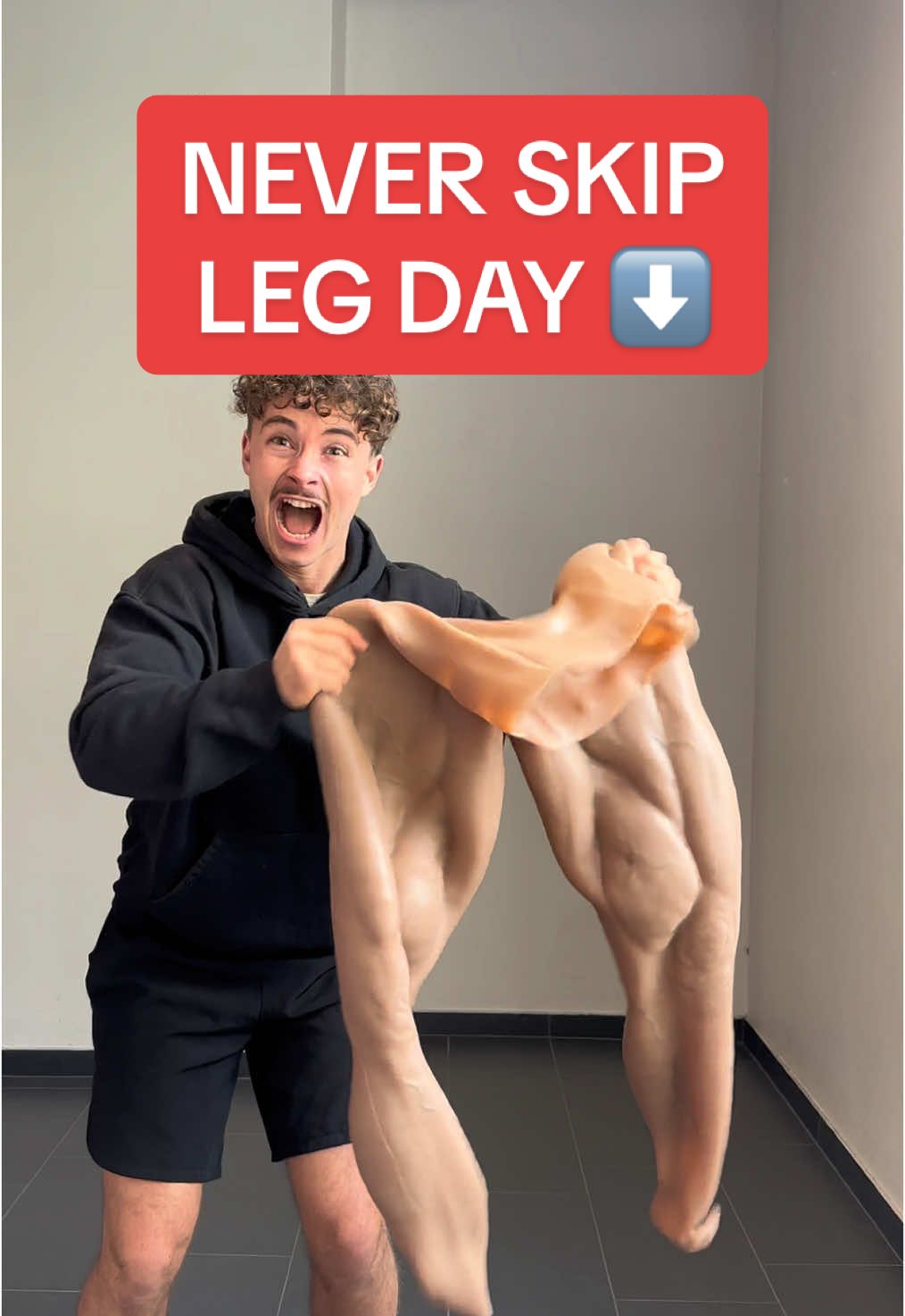 Nie wieder Beintraining🦵❌#legday #leg #beintraining #skip #fake #fakemuscle #musclesuit #funny #Fitness #gym #body #bodybuilder #meme #gymmeme #comedy 